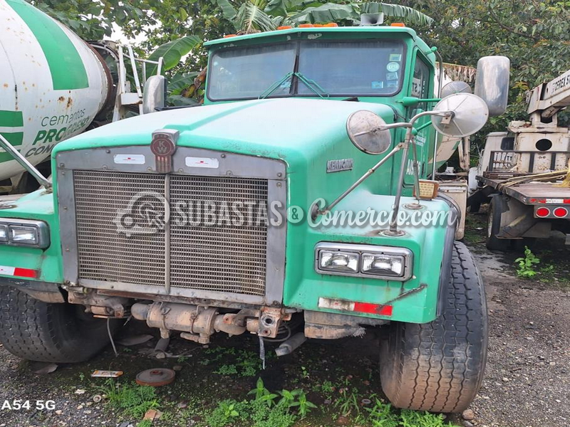 TRACTOCAMIÓN KENWORTH MODELO W900B 2005 PLACA AI9986